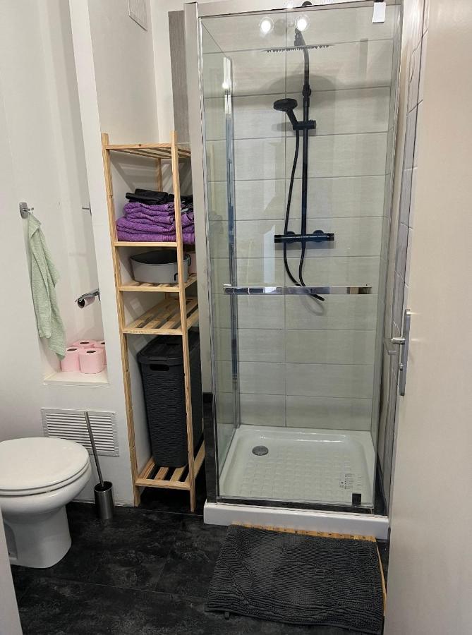 Appartement Proche Gare Routiere ม็องตง ภายนอก รูปภาพ