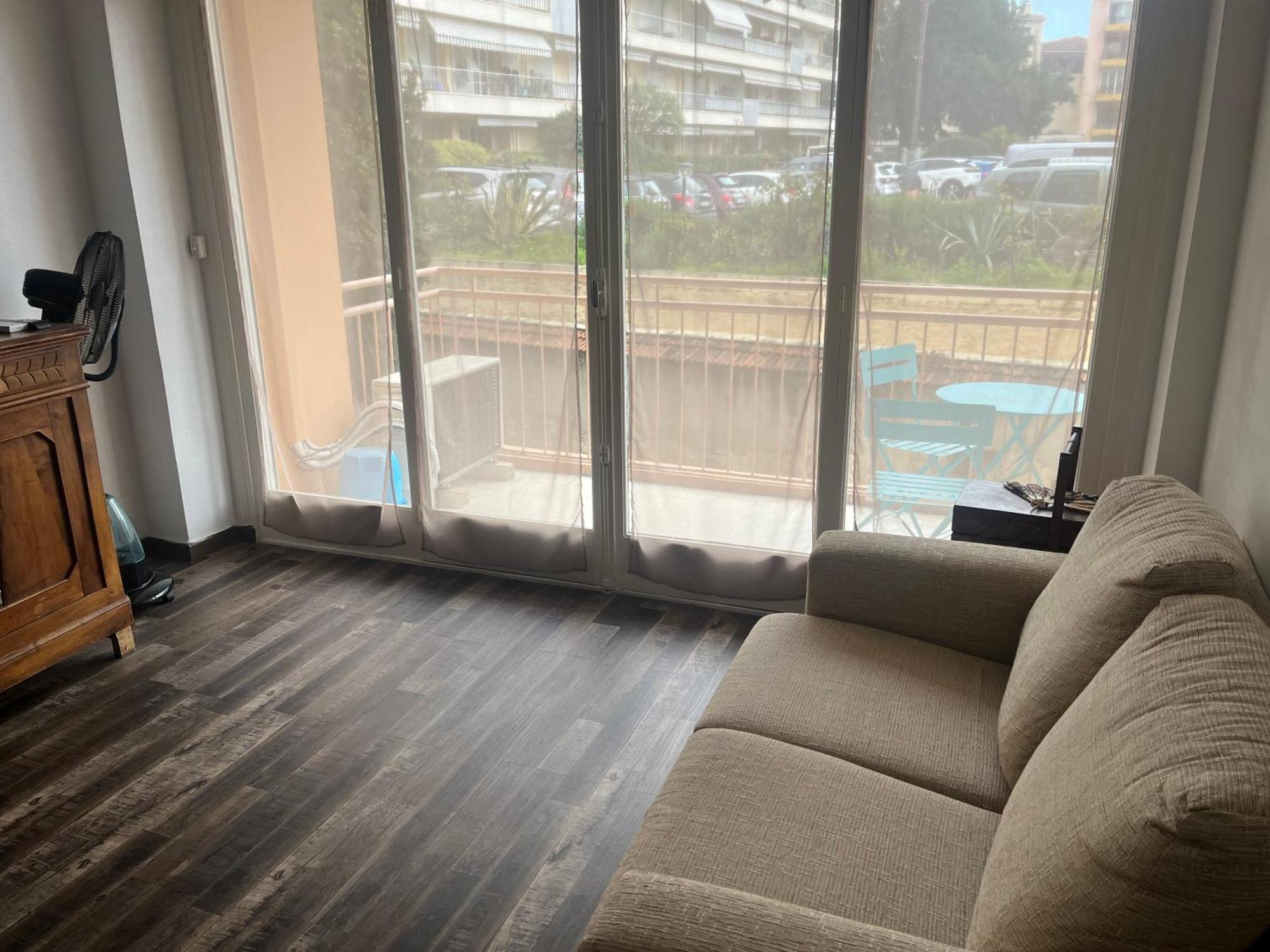Appartement Proche Gare Routiere ม็องตง ภายนอก รูปภาพ